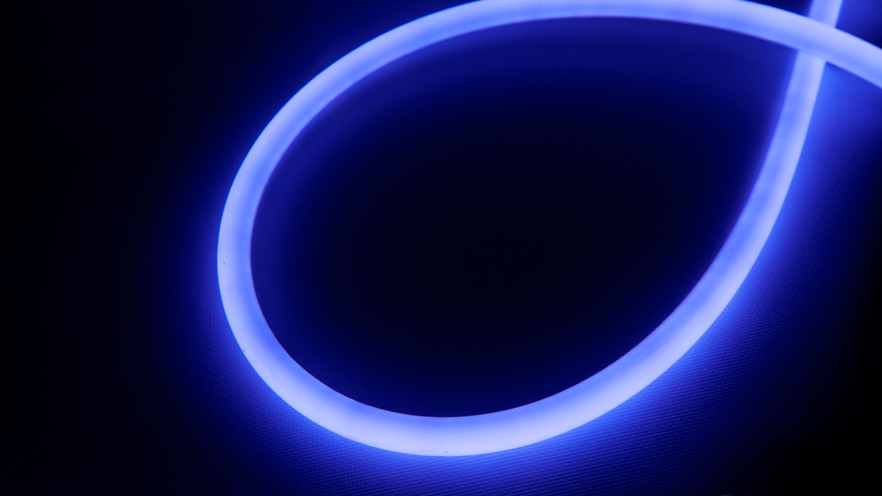 Круглый неон 220V, цвет синий NEONTHIN-CIRCLE-220-B-SILICONE816-MEN